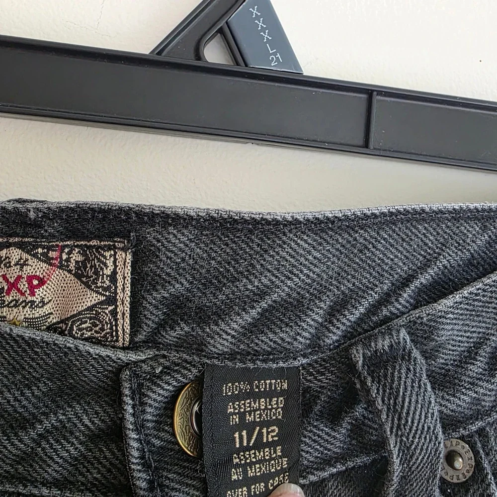 VTG Express Black Denim Shorts High Waisted Distressed Cutoff Frayed 29 Grunge